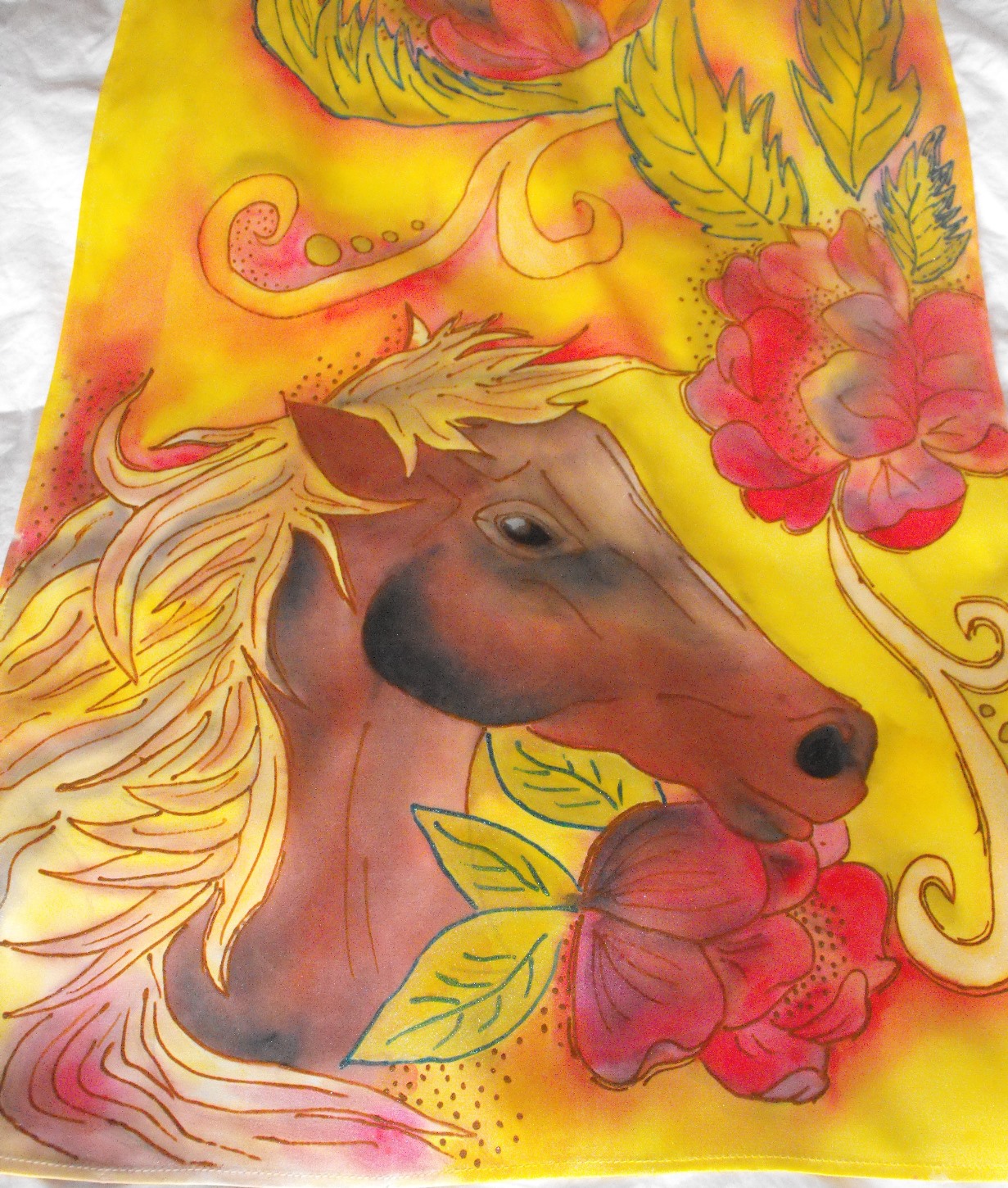 ръчно рисуван сатенен шал Годината на коня