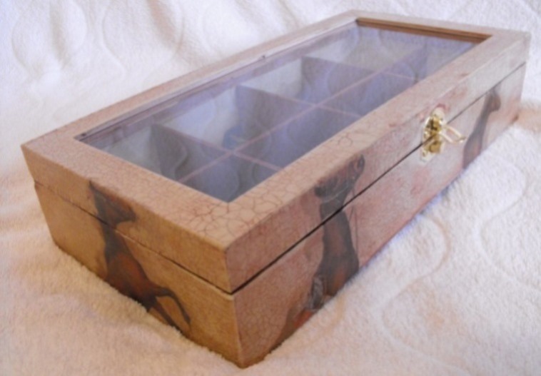 дървена кутия за чай Кончeта декупаж