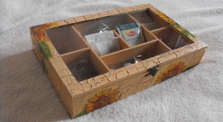 Слънчогледи дървена кутия за чай декупаж