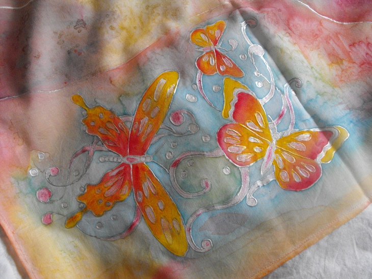 ръчно рисуван шал Цветна пеперуда